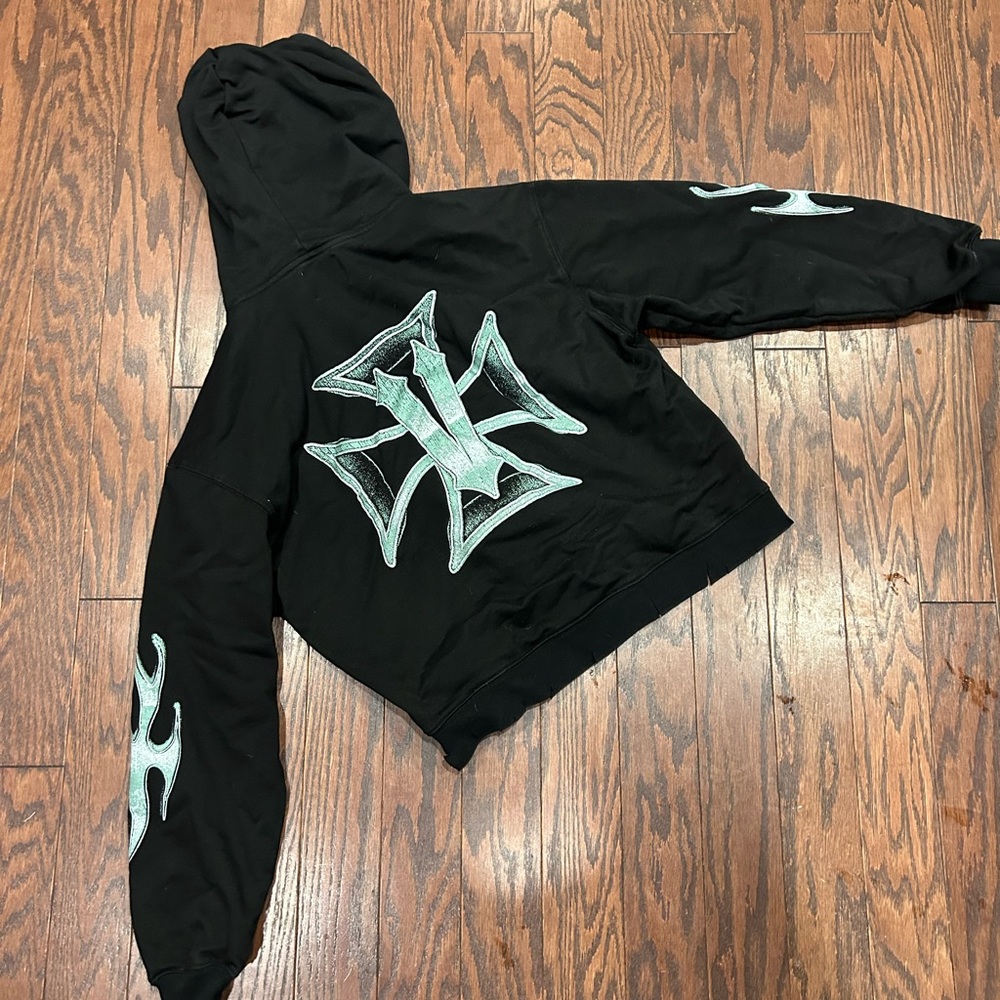 Vague Hoodie
